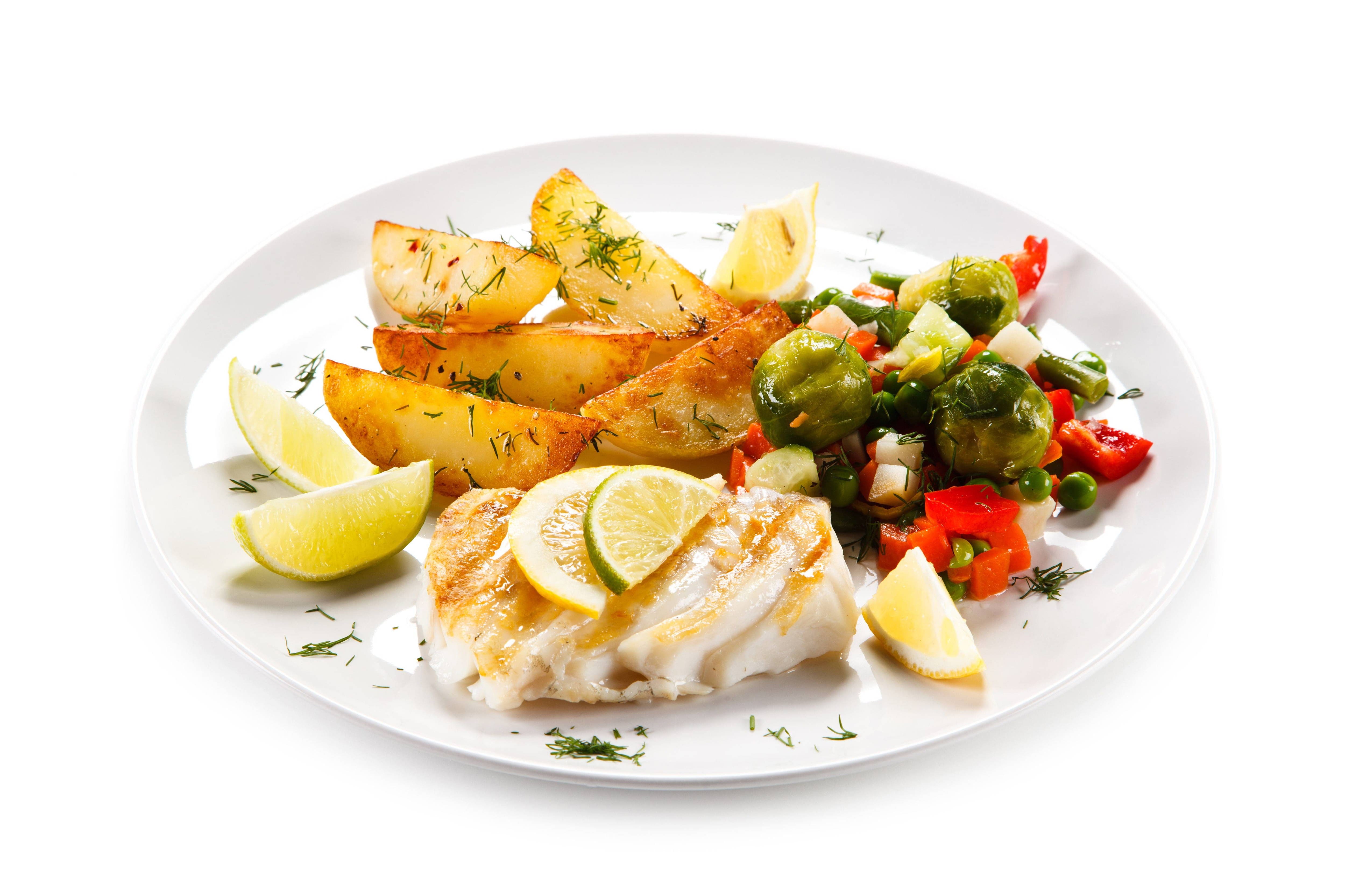 A HEALTHIER FISH & CHIPS with MUSHY PEAS & TARTARE SAUCE